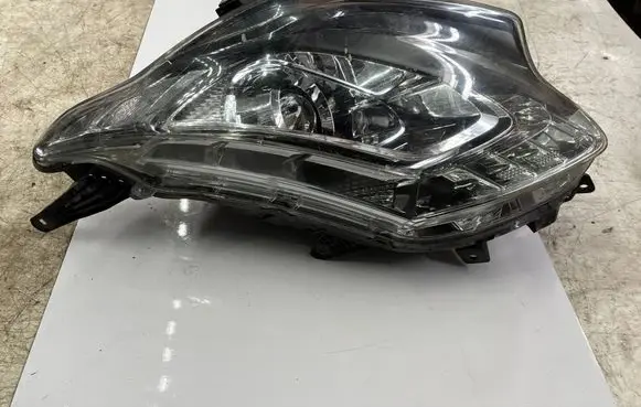 Mitsubishi L200 Headlight/headlamp 