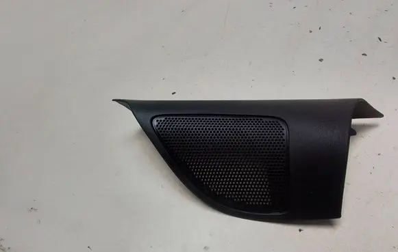 Ford Focus Front door speaker cover trim 4M5118C862