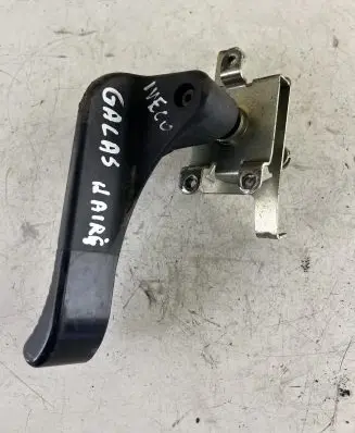 Rear door interior handle