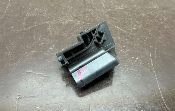 Toyota Prius (XW50) Rubber seal front door (on door) NF101KK