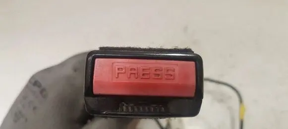 Citroen C4 I Front seatbelt buckle B9132E108