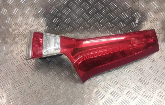 Volvo XC70 Tailgate rear/tail lights
