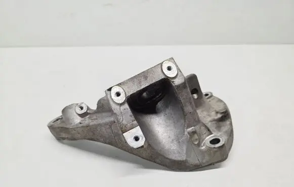 Alfa Romeo Giulia Engine mounting bracket 670051310 670051309