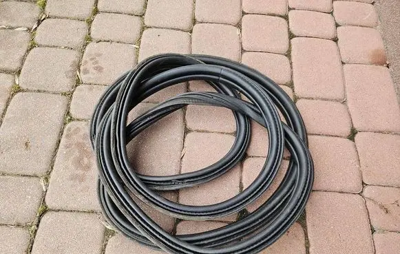 Opel Zafira C Trunk rubber seal (body) 