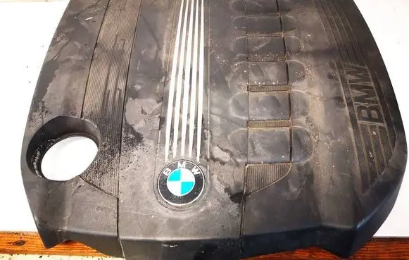BMW 5 F10 F11 Engine cover (trim) 13718510365 13717800575