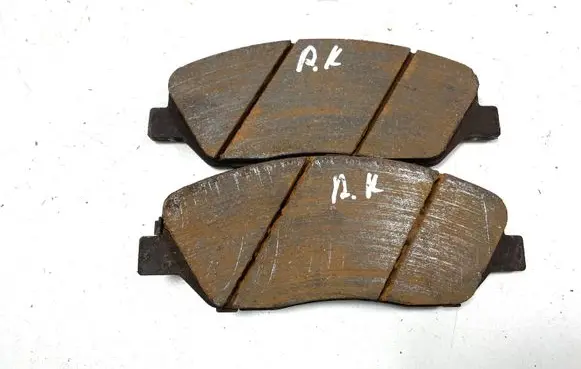 KIA Sorento Brake pads (front) SBK6082FF
