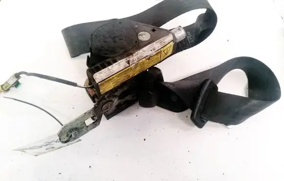 Iveco Daily 30.8 - 9 Front seatbelt