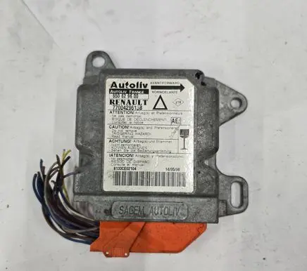 Renault Laguna I Airbag control unit/module 7700429613B 8133CE02104 550629600