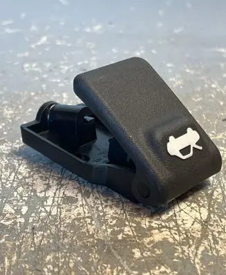 Engine bonnet (hood) release handle