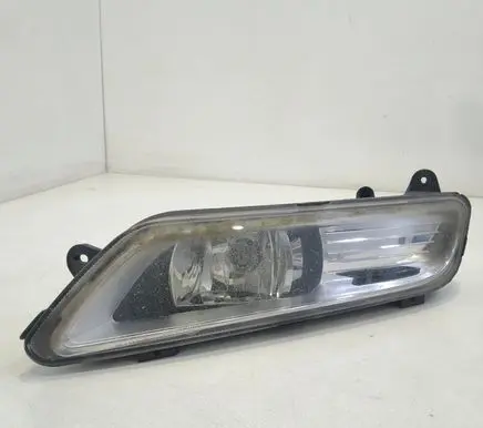 Volkswagen PASSAT B7 Front fog light 176623