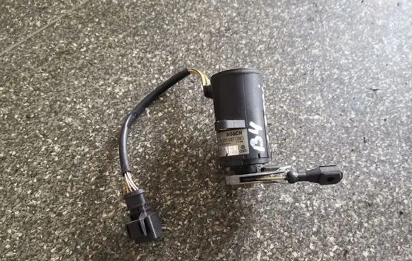 Seat Toledo I (1L) Accelerator pedal position sensor 0205001037