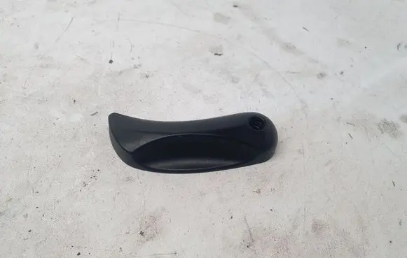 BMW 5 E60 E61 Engine bonnet (hood) release handle 51437008933 22339910