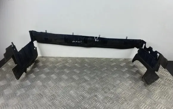 Intercooler air guide/duct channel
