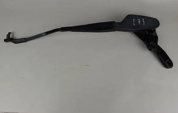 Mercedes-Benz C W204 Front wiper blade arm A2048201544