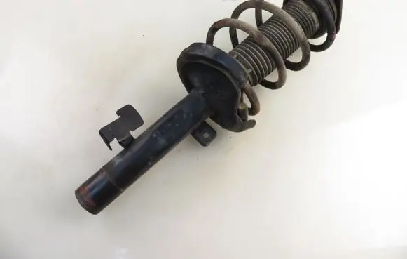 Ford Focus Front shock absorber with coil spring 334839