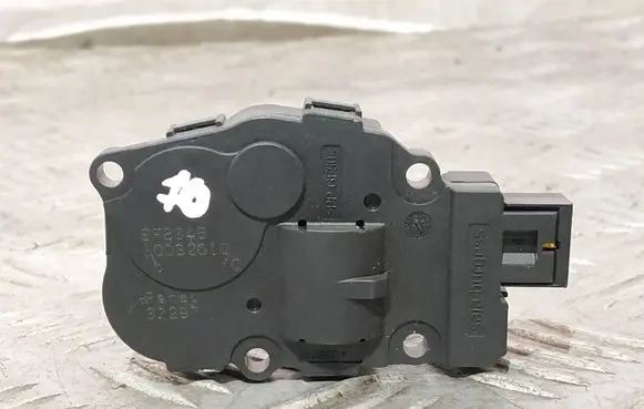 Porsche Cayenne (92A) Intake manifold valve actuator/motor EFB345 410475580