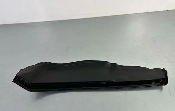 BMW X1 F48 F49 Fender end trim 7329400