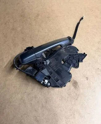 Volvo V50 Rear door lock 30699112 985917101