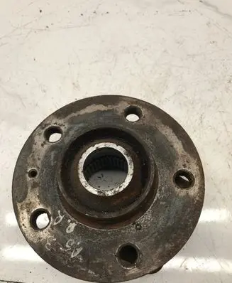 Audi A5 8T 8F Front wheel hub 