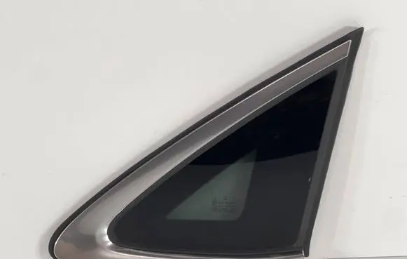 Renault Scenic III - Grand scenic III Rear door window glass 43R006723 E000255 DOT24M101AS3