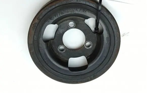 Peugeot 308 Crankshaft pulley 1673