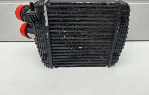 Maserati Ghibli Intercooler radiator 670035636