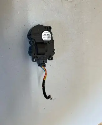 BMW iX3 G08 Air flap motor/actuator T901288