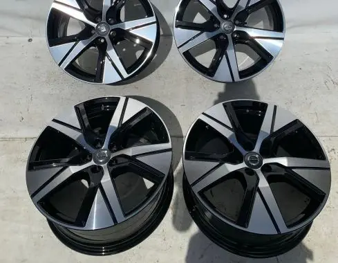 Volvo XC40 R19 alloy rim 