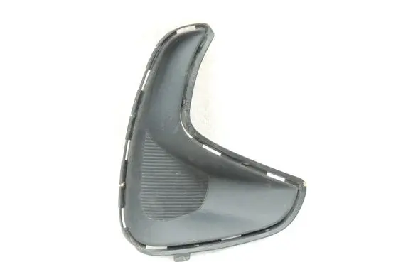 Toyota Yaris XP210 Front bumper lower grill
