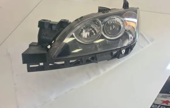 Mazda 3 I Headlight/headlamp