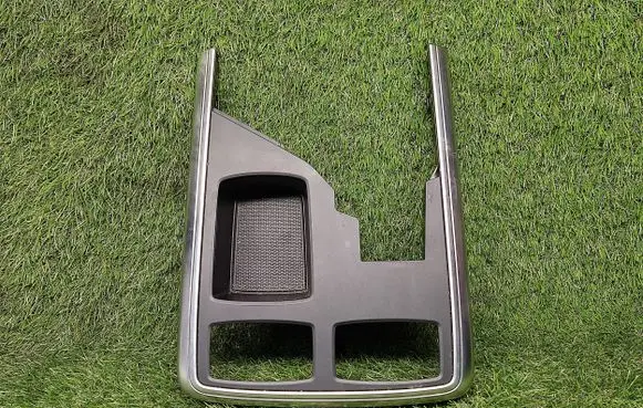 Other center console (tunnel) element