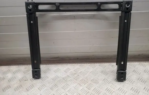 Audi Q8 Seat frame 4M8881677