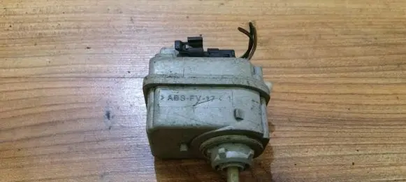 Renault Laguna I Headlight level adjustment motor 7700820054 h7700820054