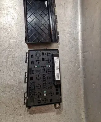 Opel Zafira B Fuse box set 5DK00866838