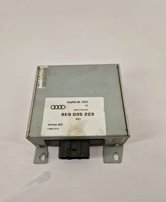 Audi A4 S4 B6 8E 8H Sound amplifier 8E9035223