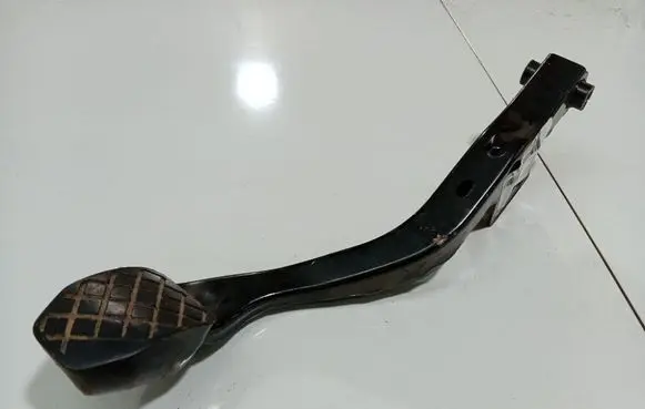 Audi A4 S4 B6 8E 8H Brake pedal 