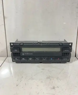 Volkswagen PASSAT B5 Climate control unit