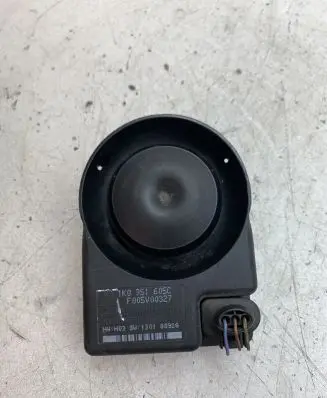 Audi A5 8T 8F Alarm system siren 1K0951605C