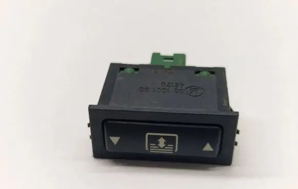 BMW 7 E38 Other switches/knobs/shifts 8352252