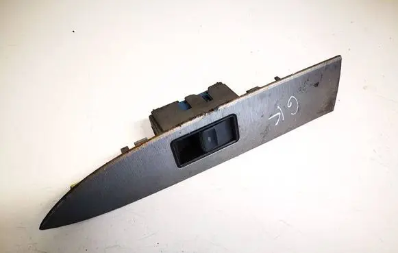 Toyota Avensis T270 Electric window control switch 7427205050