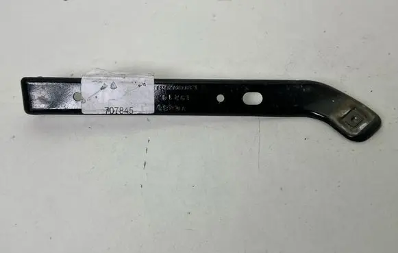 Ford Mustang VI Fender mounting bracket FR3B16C199BC