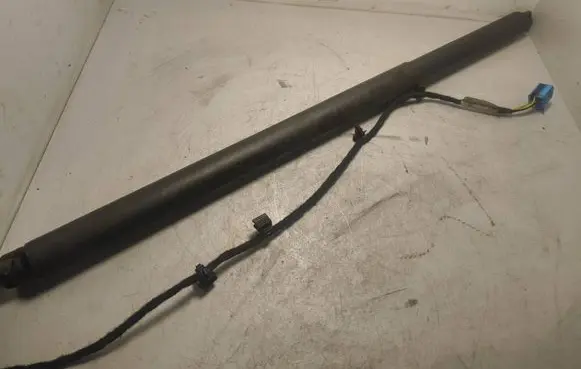 Mercedes-Benz CLA C118 X118 Tailgate strut 8680113