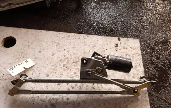 Opel Vectra B Front wiper linkage 