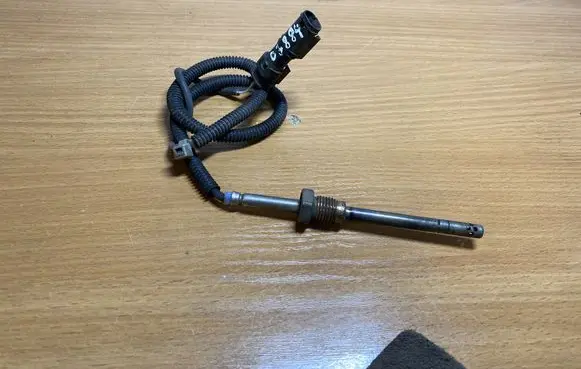 Mercedes-Benz E W212 Exhaust gas temperature sensor A0225451926 C3884