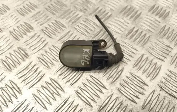 Audi A3 S3 8P Rear air suspension level height sensor 1T0907503