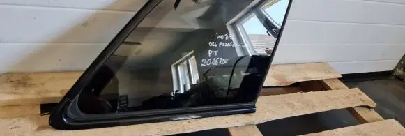 Audi Q7 4M Rear side window 4M0845298C AS3