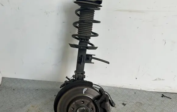 Mercedes-Benz B W246 W242 Front wheel hub spindle knuckle
