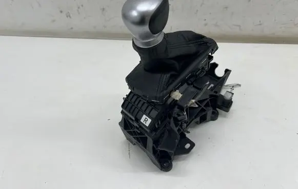 Toyota C-HR I Gear shifter/selector 5G591