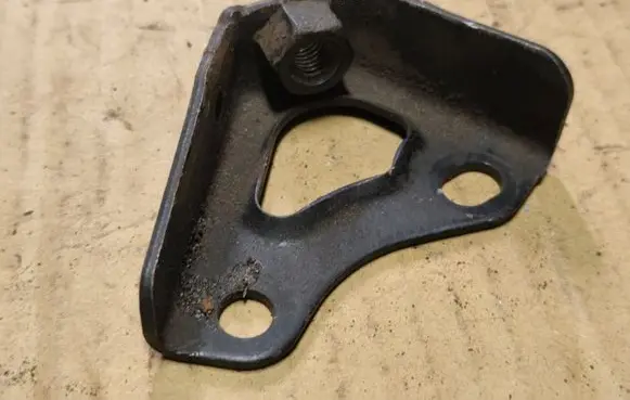 Chrysler Neon II Engine mounting bracket 04668540AA