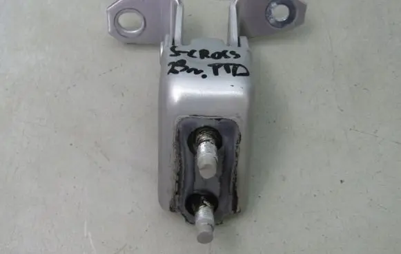 Suzuki SX4 S-Cross Rear door lower hinge